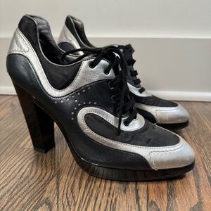 Hogan Italy black and silver lace up oxford heels size 10